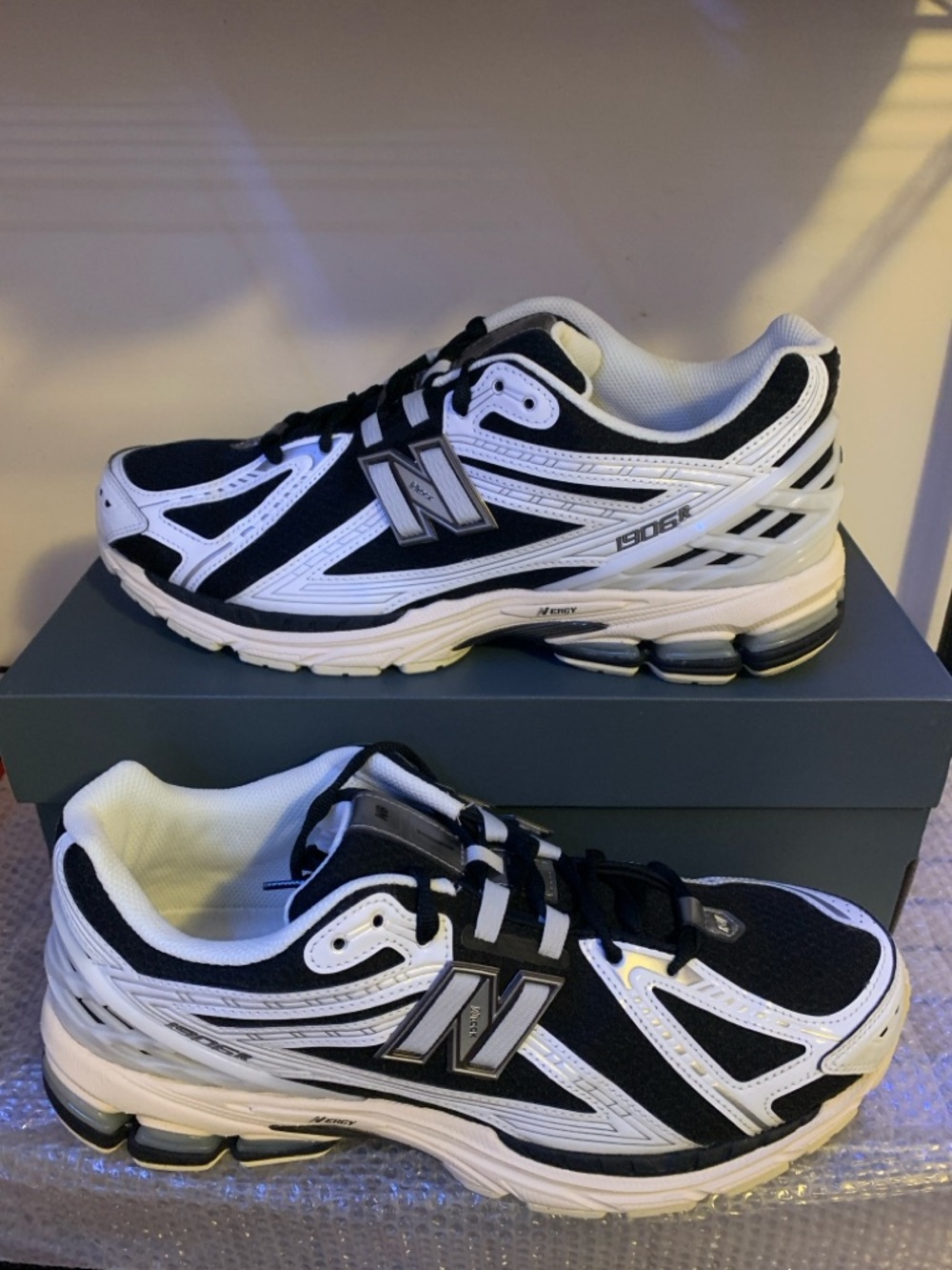 New Balance 1906R White Black U1906RCI - Men’s Size 14